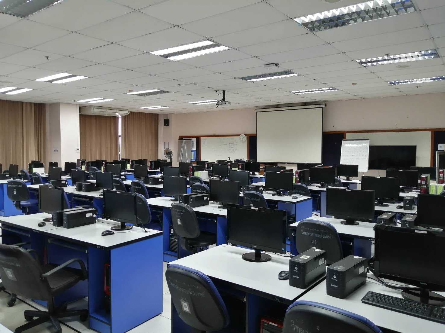 ห้องปฏิบัติการคอมพิวเตอร์ 5